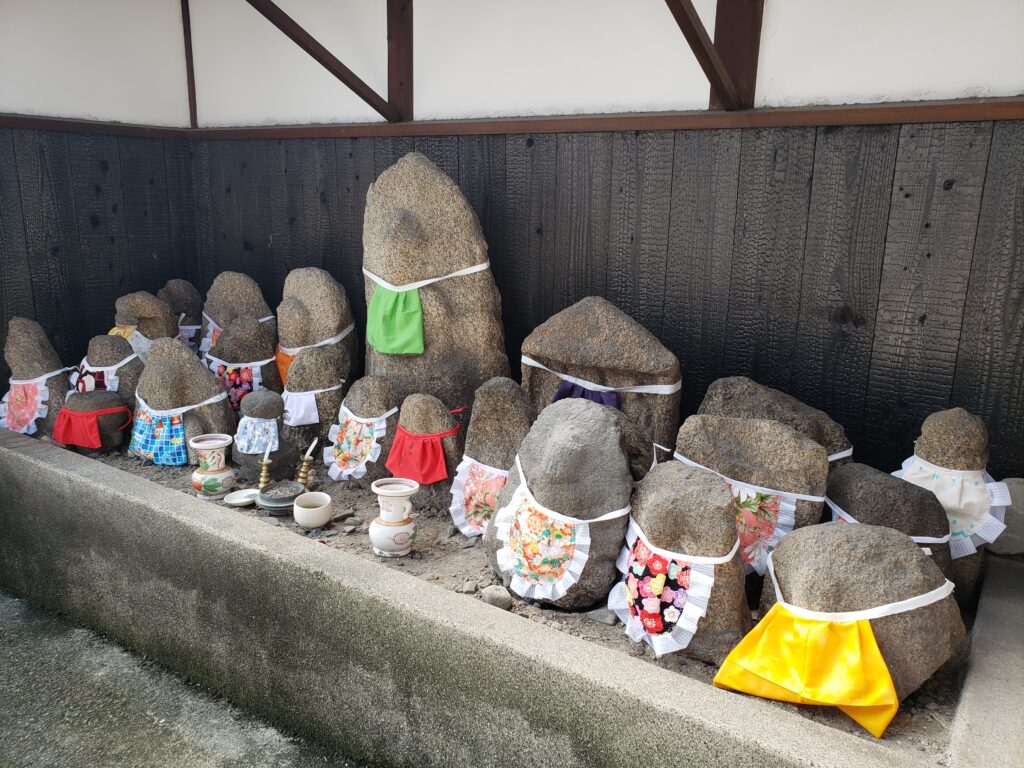 お地蔵様の前掛け　金蘭 お地蔵様の前掛け 金蘭